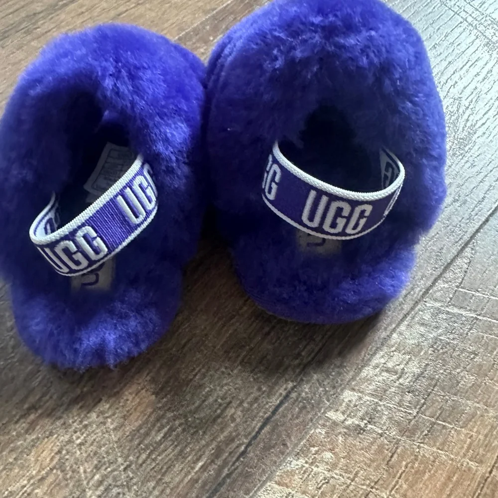 Baby UGG Purple Fluff Yeah Slide Slippers Size 2